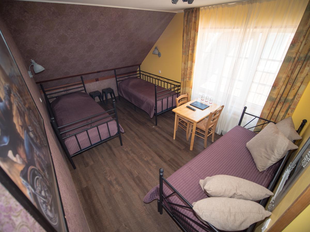 Aleksandri Guesthouse Parnu Exterior photo
